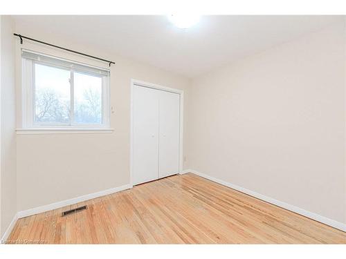 5479 Schueller Crescent, Burlington, ON - Indoor Photo Showing Other Room