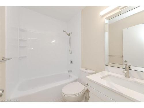 5479 Schueller Crescent, Burlington, ON - Indoor Photo Showing Bathroom