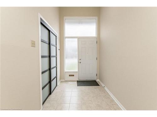 5479 Schueller Crescent, Burlington, ON - Indoor Photo Showing Other Room