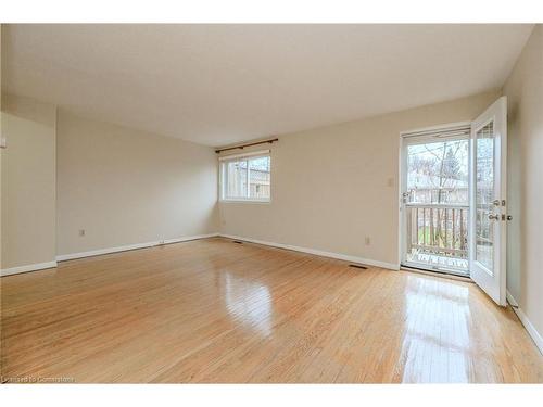 5479 Schueller Crescent, Burlington, ON - Indoor Photo Showing Other Room