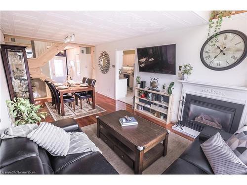 11 Tomahawk Drive, Grimsby, ON - Indoor Photo Showing Living Room With Fireplace