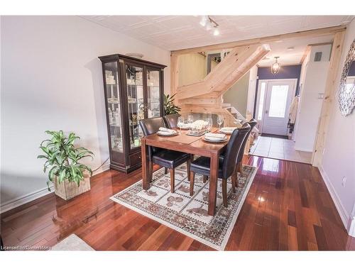 11 Tomahawk Drive, Grimsby, ON - Indoor Photo Showing Dining Room