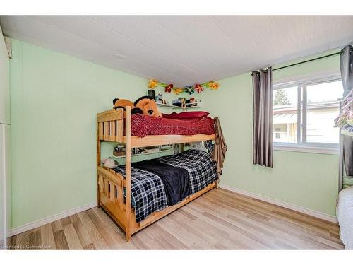 148 Maple Crescent, Flamborough, ON - Indoor Photo Showing Bedroom