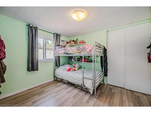 148 Maple Crescent, Flamborough, ON - Indoor Photo Showing Bedroom