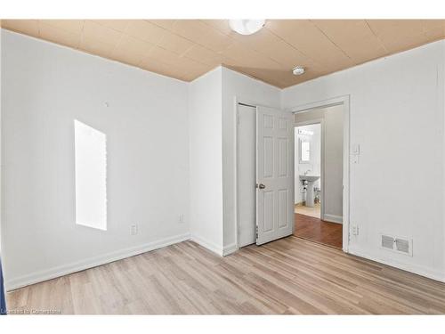 50 West 4Th Street, Hamilton, ON - Indoor Photo Showing Other Room