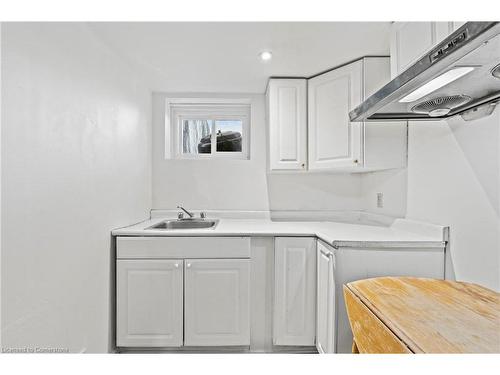 50 West 4Th Street, Hamilton, ON - Indoor Photo Showing Laundry Room