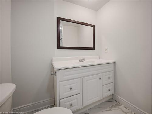 2-172.5 Sheridan Street, Brantford, ON - Indoor Photo Showing Bathroom