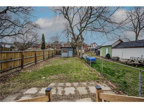 2-172.5 Sheridan Street, Brantford, ON - Outdoor With Backyard