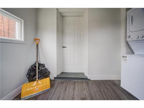 2-172.5 Sheridan Street, Brantford, ON - Indoor Photo Showing Laundry Room