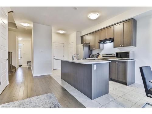 23-8273 Tulip Tree Drive, Niagara Falls, ON - Indoor Photo Showing Kitchen