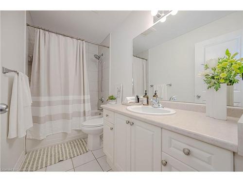 510-5327 Upper Middle Road, Burlington, ON - Indoor Photo Showing Bathroom