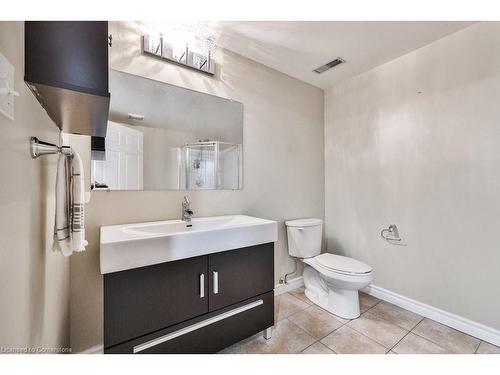 2911 Darien Road, Burlington, ON - Indoor Photo Showing Bathroom