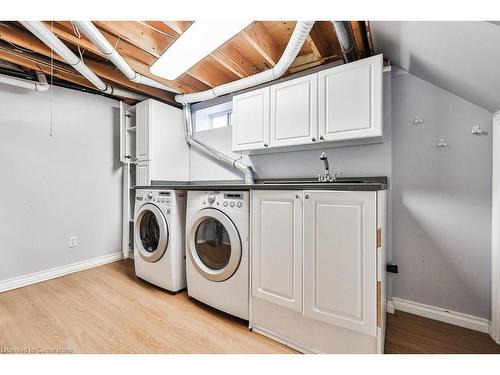 2911 Darien Road, Burlington, ON - Indoor Photo Showing Laundry Room