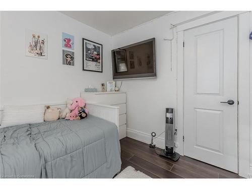 1225 King Street W, Hamilton, ON - Indoor Photo Showing Bedroom