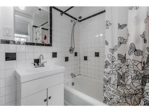 1225 King Street W, Hamilton, ON - Indoor Photo Showing Bathroom