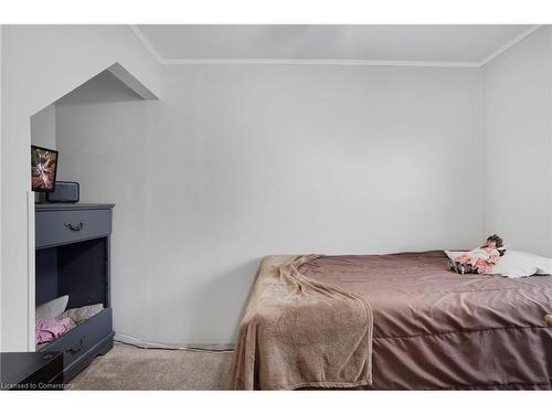 296 Julian Avenue, Hamilton, ON - Indoor Photo Showing Bedroom