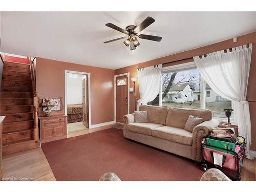 296 Julian Avenue, Hamilton, ON - Indoor Photo Showing Living Room