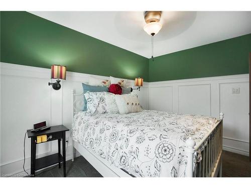 296 Julian Avenue, Hamilton, ON - Indoor Photo Showing Bedroom