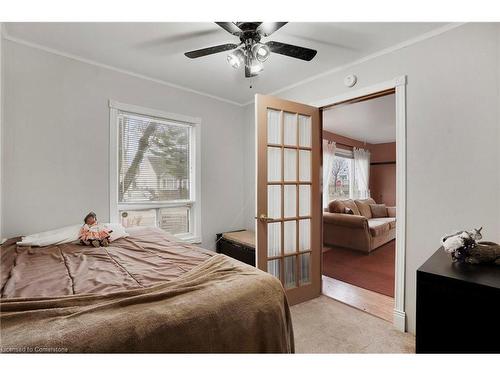 296 Julian Avenue, Hamilton, ON - Indoor Photo Showing Bedroom