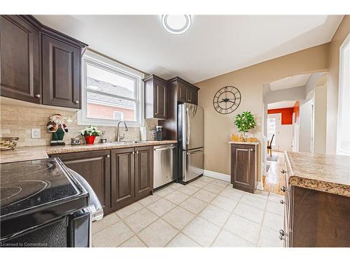 278 East 12Th Street, Hamilton, ON - Indoor Photo Showing Kitchen