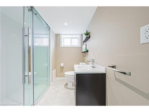 278 East 12Th Street, Hamilton, ON - Indoor Photo Showing Bathroom