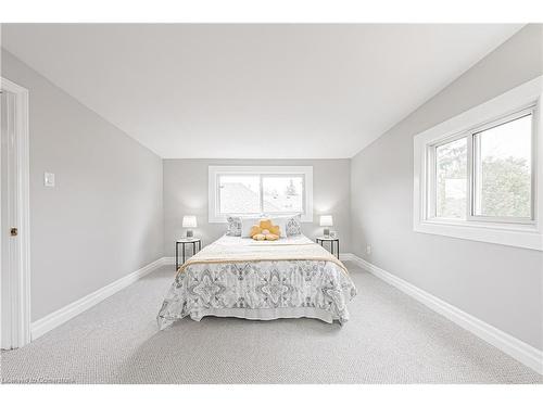 278 East 12Th Street, Hamilton, ON - Indoor Photo Showing Bedroom