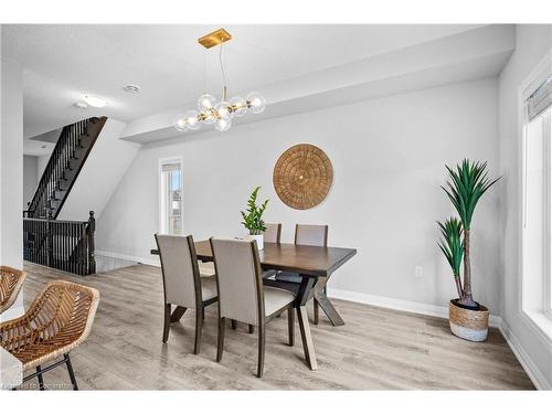 271 Dalgleish Trail, Hamilton, ON - Indoor Photo Showing Dining Room