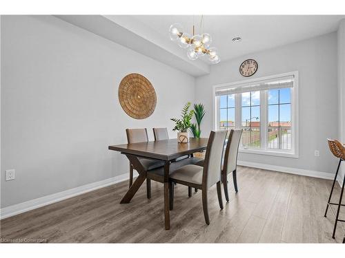 271 Dalgleish Trail, Hamilton, ON - Indoor Photo Showing Dining Room