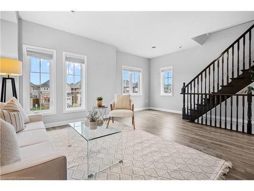 271 Dalgleish Trail, Hamilton, ON - Indoor Photo Showing Living Room