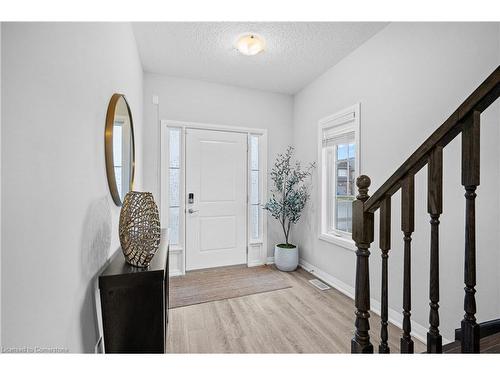 271 Dalgleish Trail, Hamilton, ON - Indoor Photo Showing Other Room