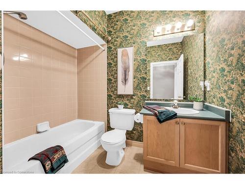 54 Greentrail Drive, Mount Hope, ON - Indoor Photo Showing Bathroom