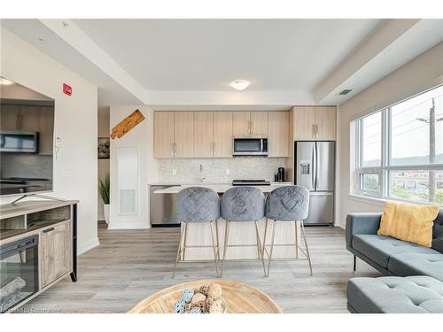 416-121 #8 Highway, Stoney Creek, ON - Indoor Photo Showing Kitchen