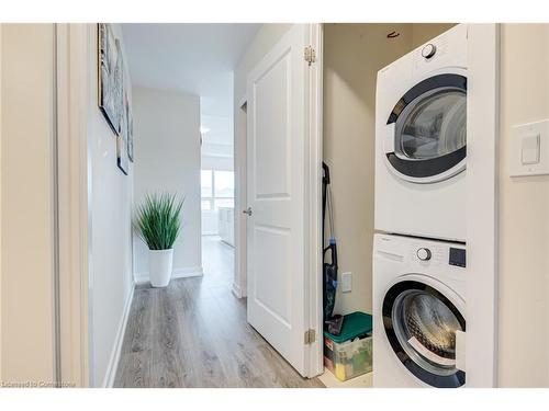 416-121 #8 Highway, Stoney Creek, ON - Indoor Photo Showing Laundry Room