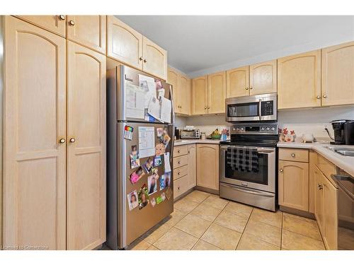 76 Redfern Avenue, Hamilton, ON - Indoor Photo Showing Kitchen