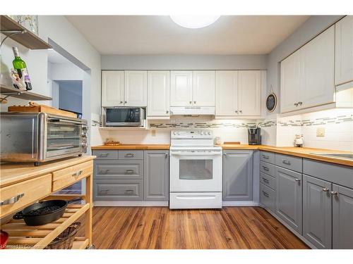 95-185 Denistoun Street, Welland, ON - Indoor Photo Showing Kitchen