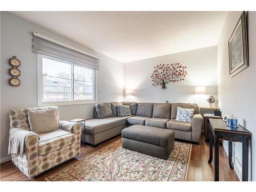 95-185 Denistoun Street, Welland, ON - Indoor Photo Showing Living Room