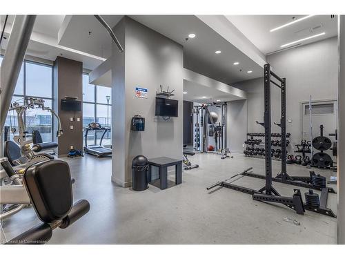 1608-2081 Fairview Street, Burlington, ON - Indoor Photo Showing Gym Room