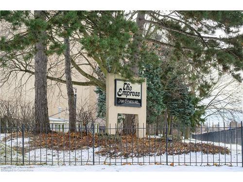 406-700 Dynes Road, Burlington, ON - Outdoor