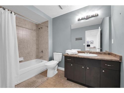 80 Myers Lane, Ancaster, ON - Indoor Photo Showing Bathroom