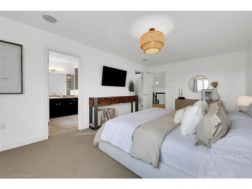 80 Myers Lane, Ancaster, ON - Indoor Photo Showing Bedroom