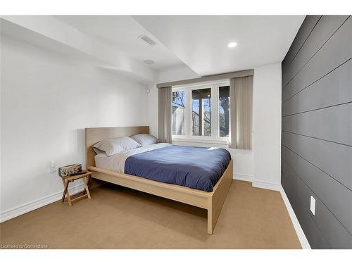 80 Myers Lane, Ancaster, ON - Indoor Photo Showing Bedroom