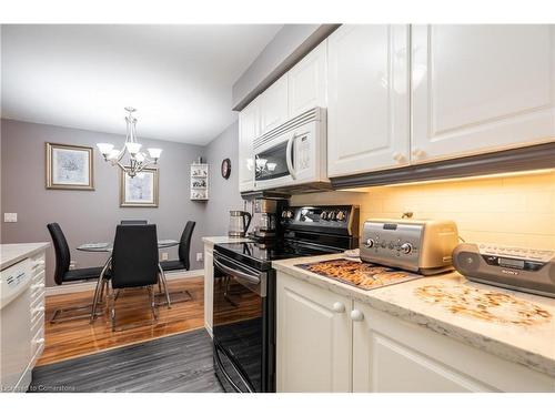 107-980 Golf Links Road, Ancaster, ON - Indoor Photo Showing Kitchen