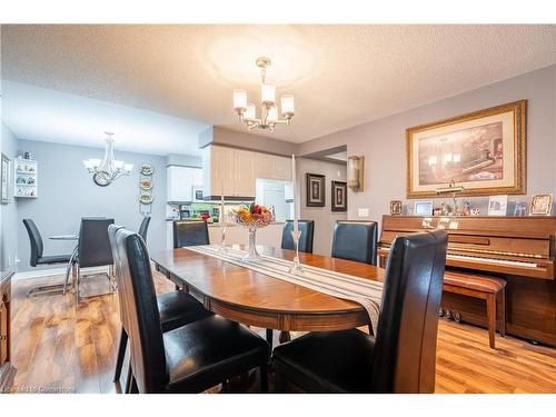 107-980 Golf Links Road, Ancaster, ON - Indoor Photo Showing Dining Room