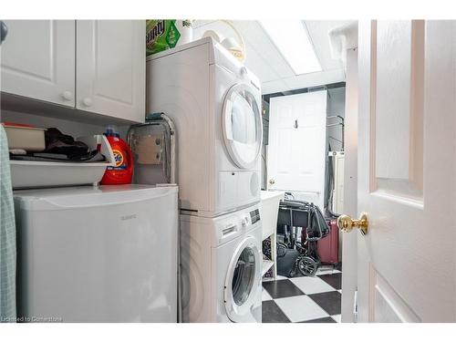 107-980 Golf Links Road, Ancaster, ON - Indoor Photo Showing Laundry Room