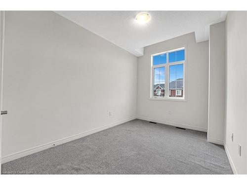 19 Lidstone Street, Cambridge, ON - Indoor Photo Showing Other Room