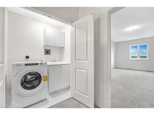 19 Lidstone Street, Cambridge, ON - Indoor Photo Showing Laundry Room