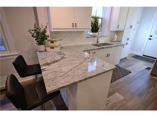 66 Dundurn Street N, Hamilton, ON - Indoor Photo Showing Kitchen