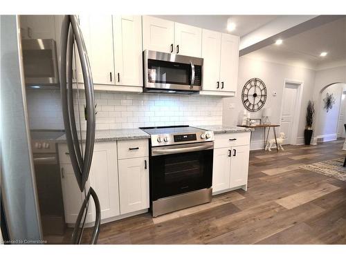 66 Dundurn Street N, Hamilton, ON - Indoor Photo Showing Kitchen With Upgraded Kitchen