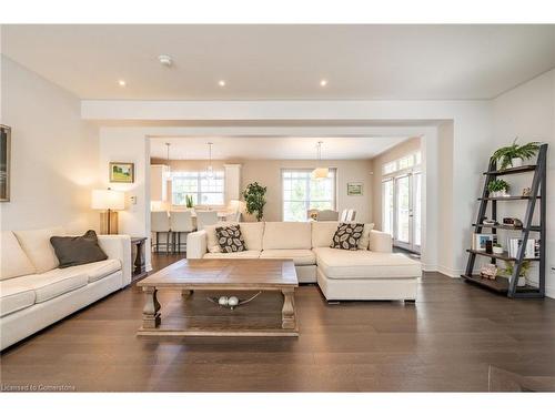 27 Willow Bank Common, St. Catharines, ON - Indoor Photo Showing Living Room