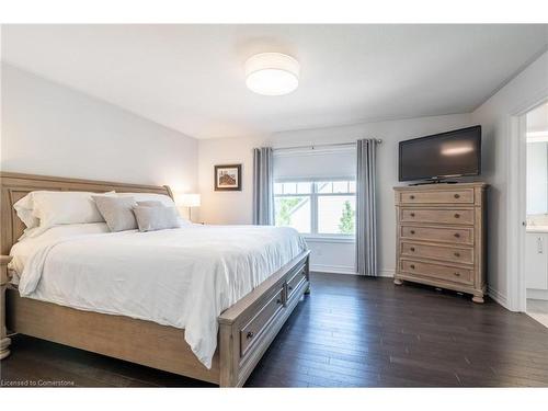 27 Willow Bank Common, St. Catharines, ON - Indoor Photo Showing Bedroom